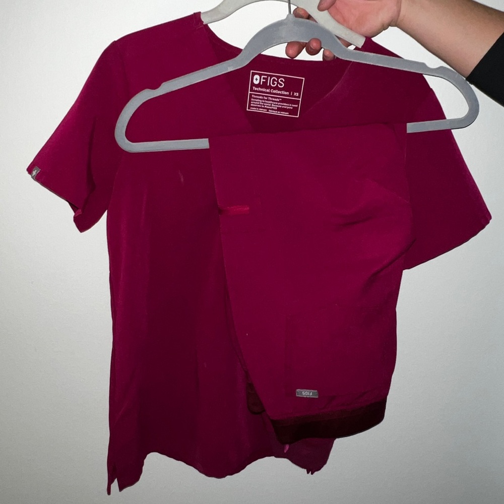FIGS MAGENTA SET